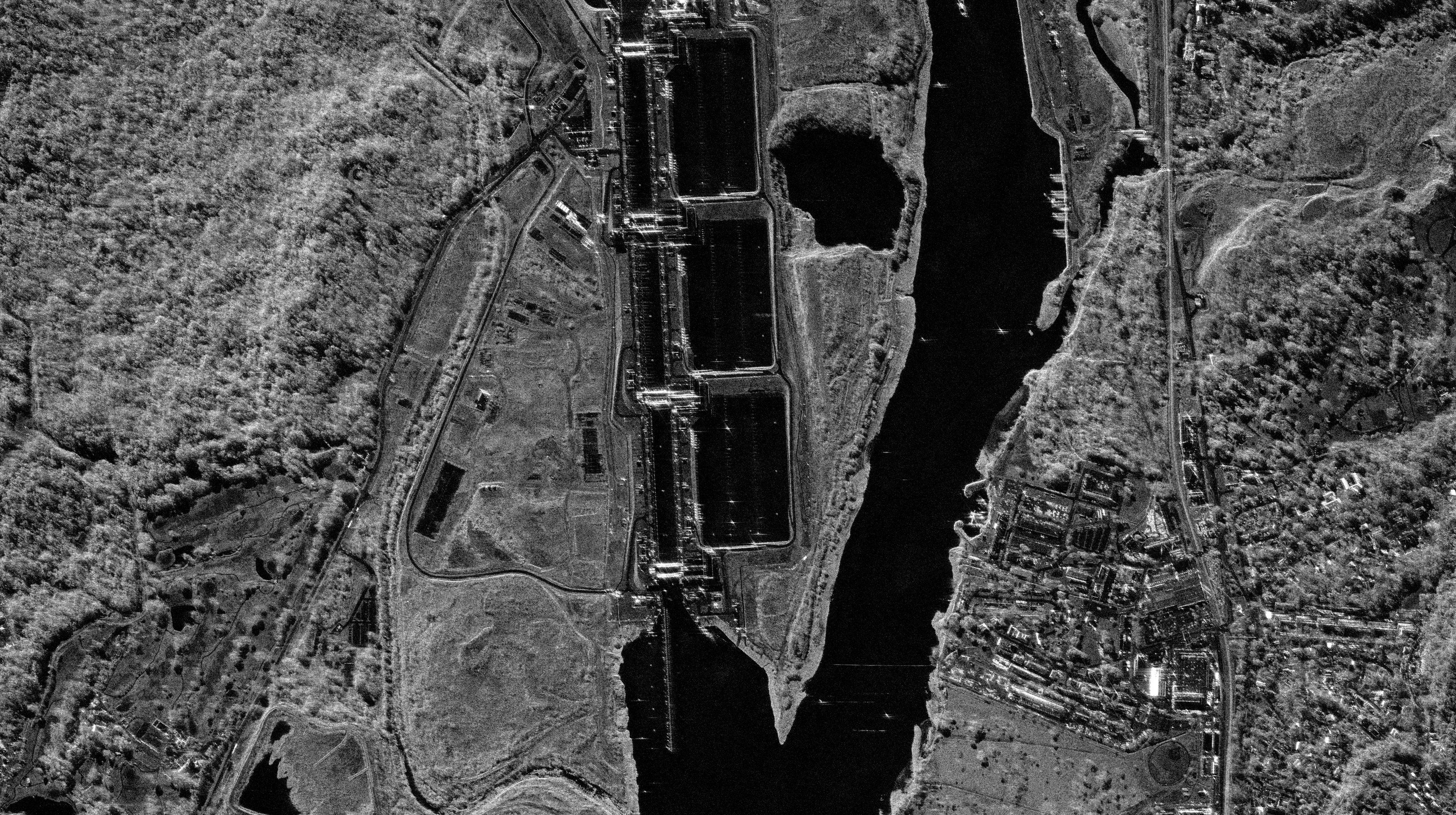Υδατοφράκτες διώρυγας, X-band spotlight
